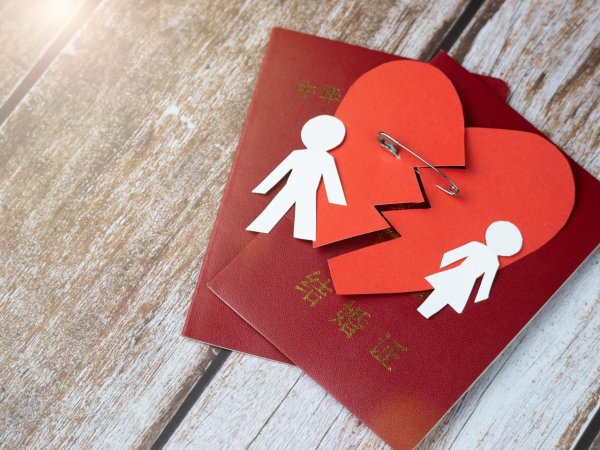 粤友配资 一场纠纷牵出的“骗婚”疑云：经发小介绍男子“闪婚”，女方后称与介绍人系情人